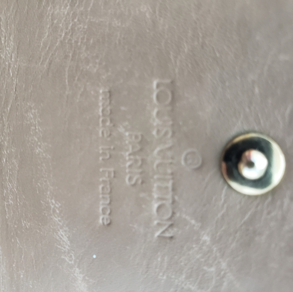 Authentic Louis Vuitton Vernis Compact Wallet - Picture 8 of 16